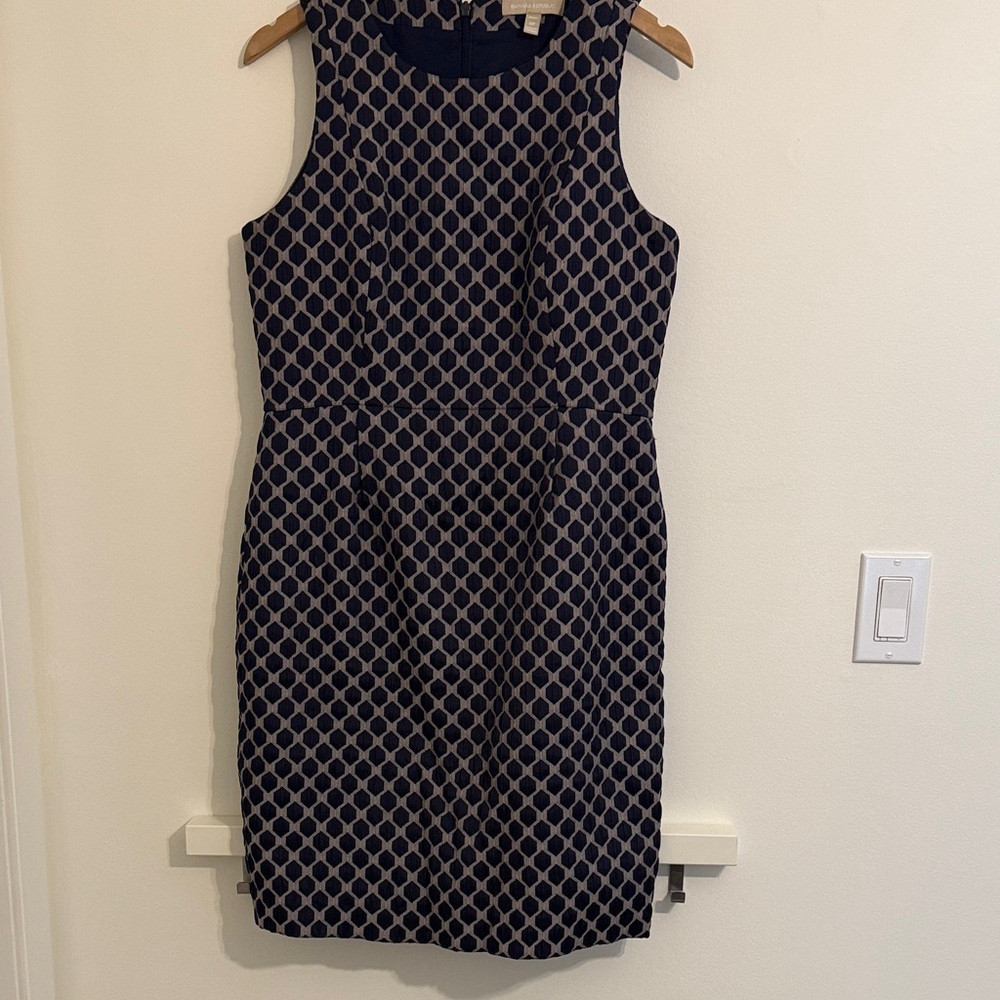 Banana Republic Navy and Beige Sleeveless Dress